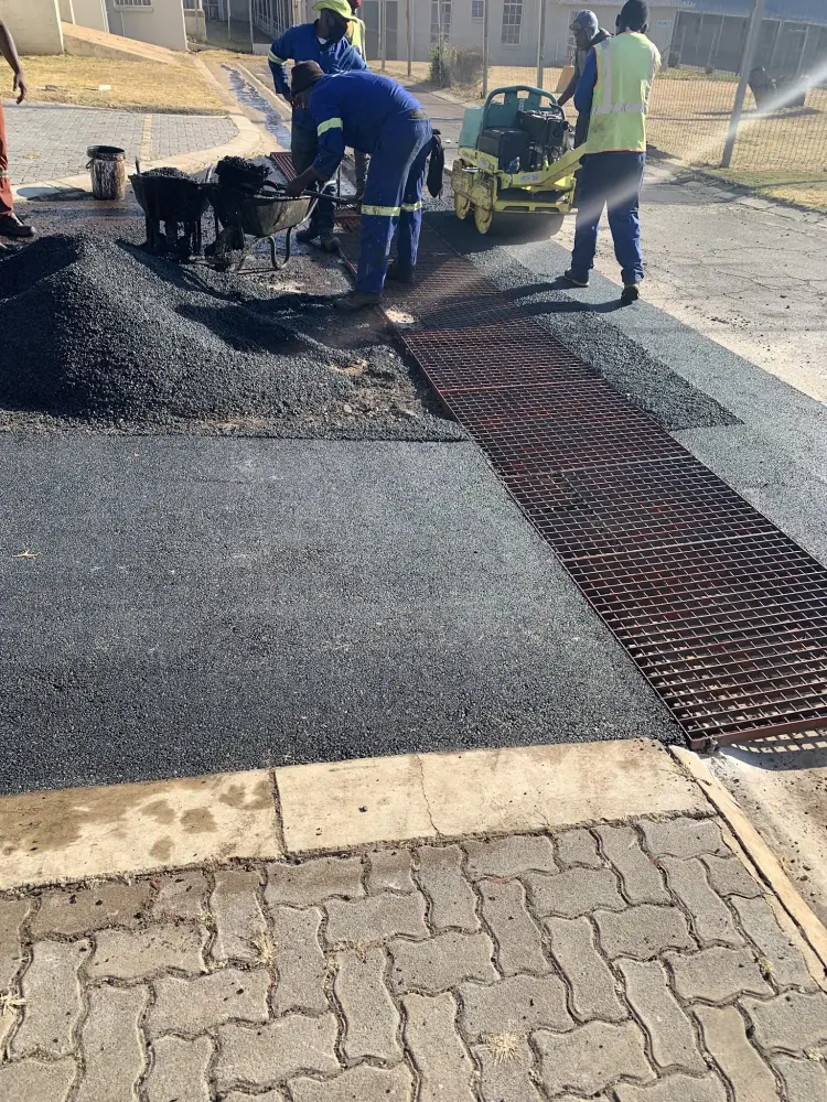 Resurfaced tar holding up after completion